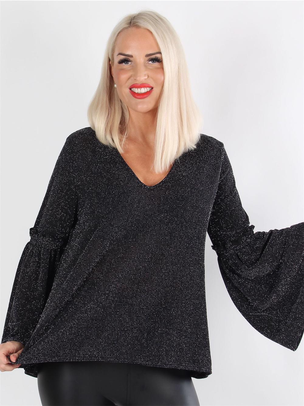 Alba - Sort bluse med vidde ærmer og v-udskæring